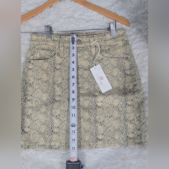 AG Adriano Goldschmied Snake Print Mini Skirt in Tan 26 - Picture 4 of 7